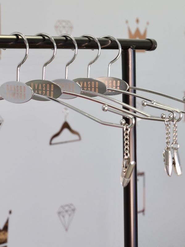 , image_restrict_option="Silver DivaDolly Pro Hangers"